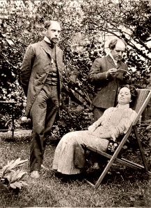 С женой и братом Эмилием